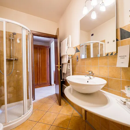 Western Le Rondini Otel San Francesco al Campo