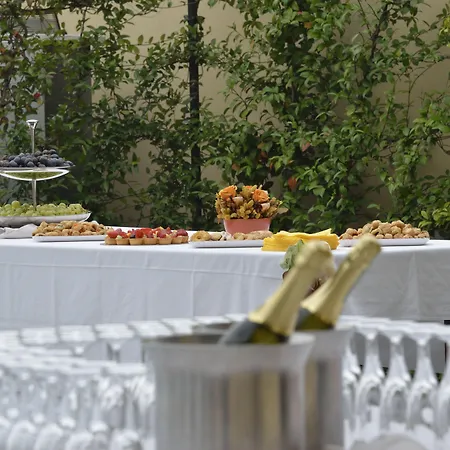 Western Le Rondini Otel