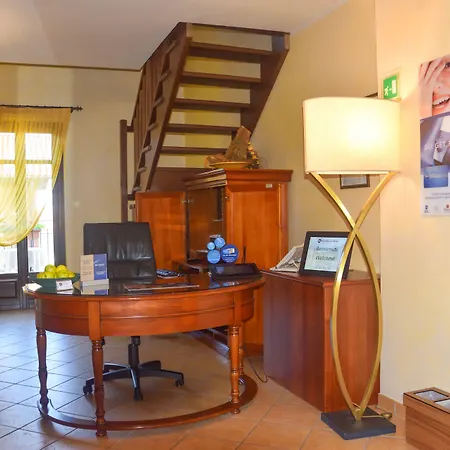 Western Le Rondini Otel San Francesco al Campo