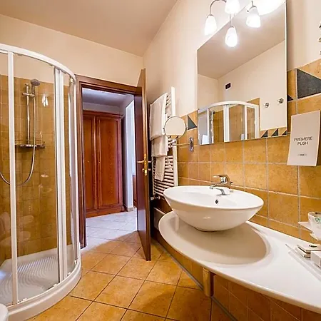 Hotel Western Le Rondini 3*