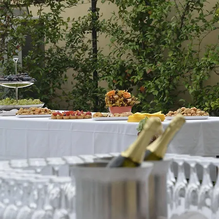 Hotel Western Le Rondini 3*